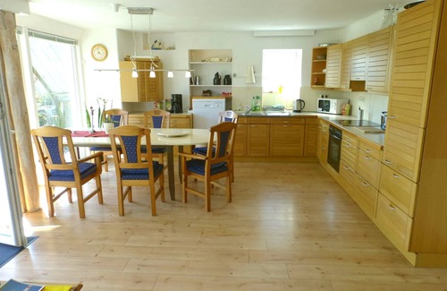 Sehestedt Casa | Canal Kiel; toda la casa limpiate cómoda; zona tranquila, jardín propio