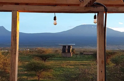 Oloitoktok Cabina | Kilimanjaro view cabin-Amboseli