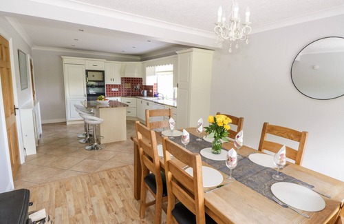 Inishmacatreer Casa | KILKEERAN LODGE, family friendly in Ballinrobe, County Mayo