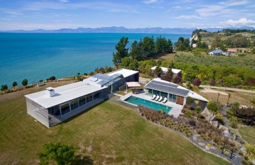 Tasman Casa | Kina Retreat - Luxury Nelson Getaway