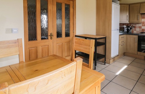 Kincasslagh Casa | KINCASSLAGH, pet friendly, with open fire in Annagry, County Donegal