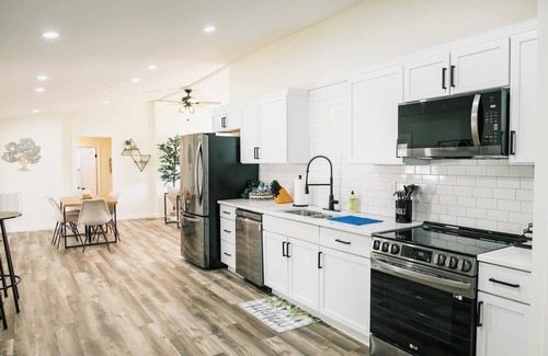 Santee Casa | Kindred Spirits Retreat at Lake Marion - Pet Friendly Getaway Minutes from I-95!