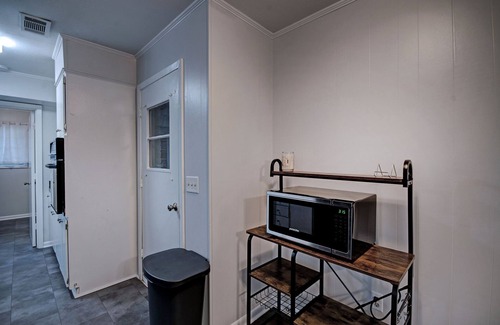 Flowood Casa | *King Bed* Fisherman Getaway Near the Reservoir