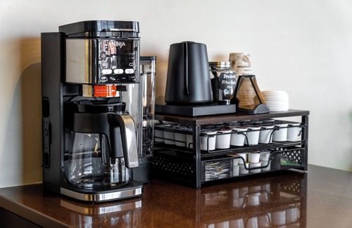 Roanoke Apartamento | King Bed, Free Garage Parking - Brick Loft in Downtown Roanoke