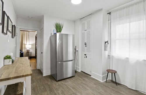 Rochester Casa | King Bed Full Kitchen Self Check-In Parking UofR