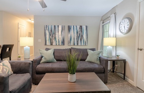 Arcadia Apartamento | ✭King Bed✭Hospital✭W/D✭20min→BMW✭Netflix✭3 TVs