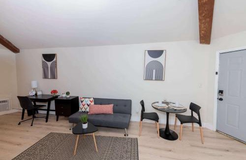Huntsville Apartamento | King Bed Modern Studio Apartment