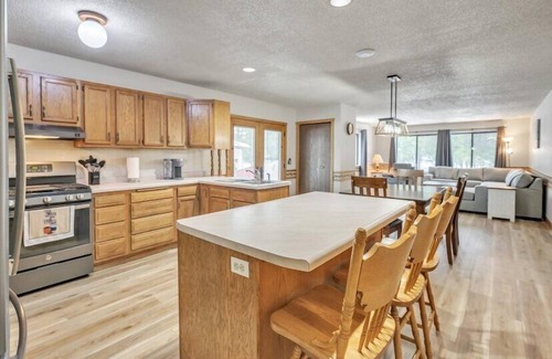 Boulder Junction Apartamento | King Beds, Dogs Welcome