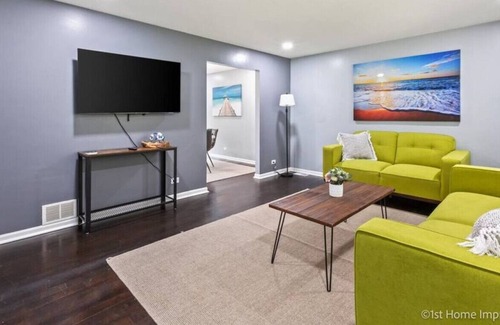 Antioch Casa | King beds, Free Wi-Fi, Gas Grill Cozy Antioch home