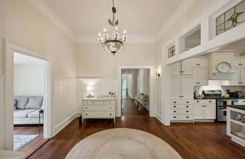 College Heights Casa | King Beds|Pets Welcome|Historic Queen Anne Cottage