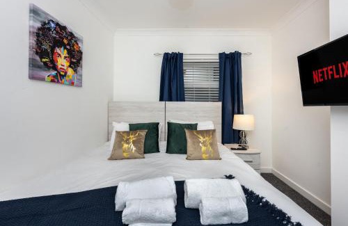 Margam Apartamento | King Beds - Smart TVs - Parking - Near City