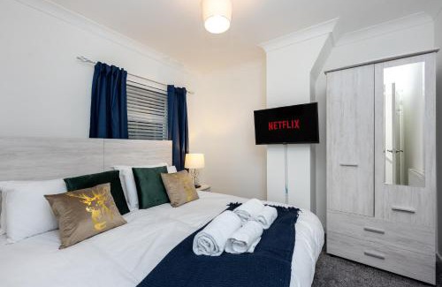 Margam Apartamento | King Beds - Smart TVs - Parking - Near City
