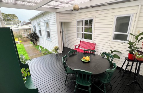 Epsom Villa | LA CASA BONITA AUCKLAND KING ENSUITE HABITACIÓN VINTAGE