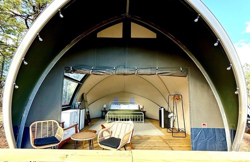 McIntosh Cabina | King Glamping Tent with AC & Mountain Views