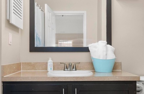 Easton Apartamento | King | Queen bedroom w/Balcony Near Easton