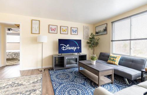 Fairview Park Apartamento | King & Queen Memory foam beds! 2-4c Georgetown Villas