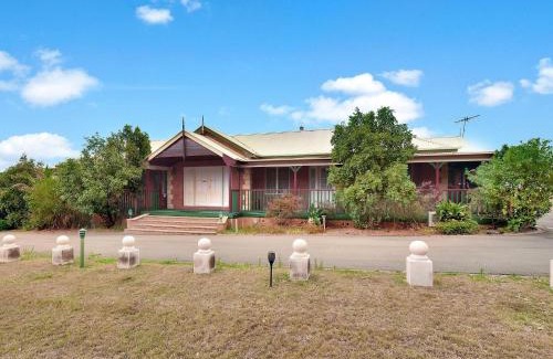 Pokolbin Casa | King Retreat Estate - close proximity to Bimbadgen and Hope Estate concerts