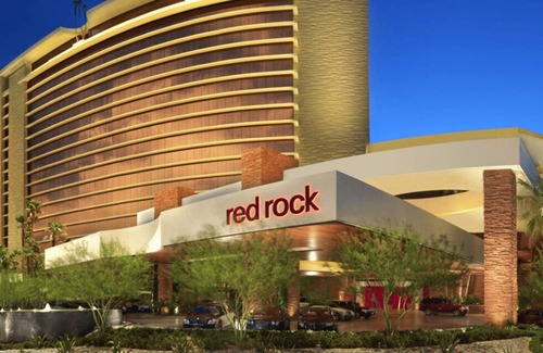 Summerlin South Casa | King Room at a 5⭐️ Hotel