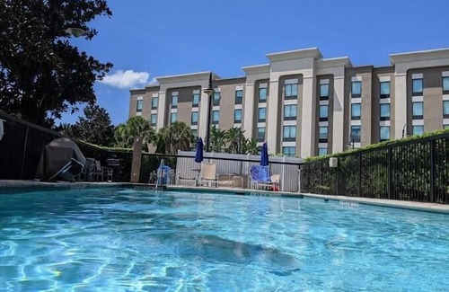 Apopka Apartamento | King Room Near Boston Lobster Feast ORL