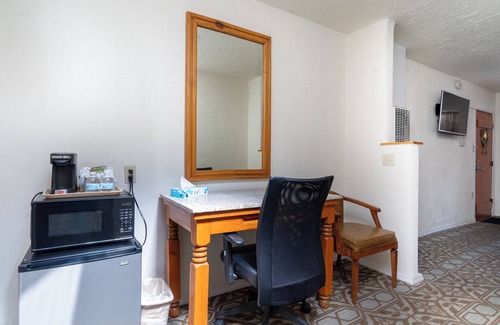 Southside Hotel | King's Rest Court Inn