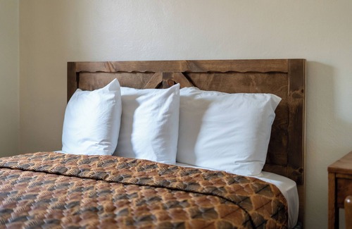 Southside Hotel | King's Rest Court Inn