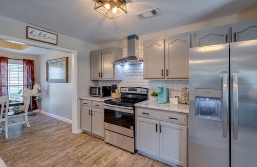Fairbanks Casa | KING SIZE BED! Private Country Home - 3 Bed 2.5 Bath