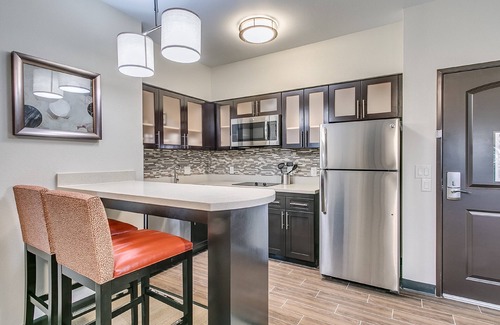 Lubbock Condominio | Suite King. Desayuno buffet gratis. ¡Cerca de la Universidad Tecnológica de Texas!