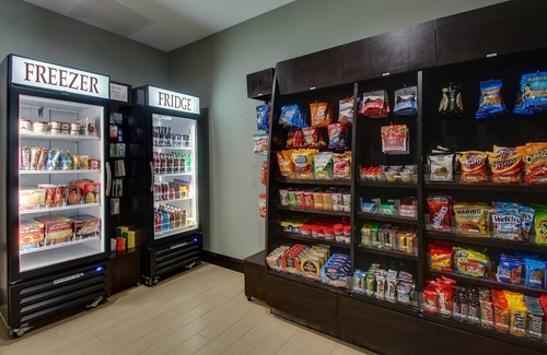 Rock Hill Apartamento | King Suite Great for Business Travelers! Free Breakfast Buffet. Indoor Pool