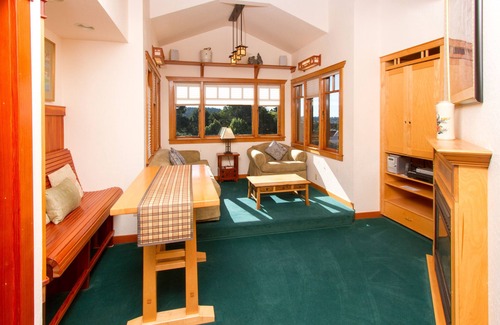 Mendocino Apartamento | Mendocino View East - Suite de lujo en el pueblo