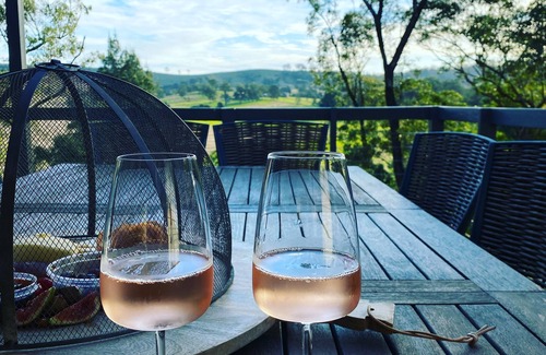 Fosterton Casa | Kingaley Farmstay Retreat - river side 20 acres of bliss - Pet Friendly!