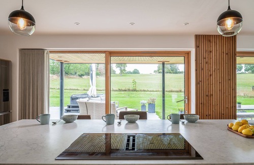 Market Drayton Cabaña | Kingfisher Forge - Luxury Cottages