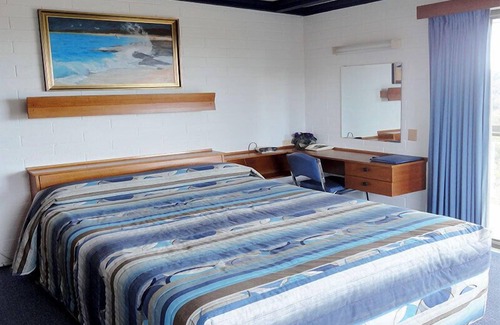 Merimbula Hotel | Kingfisher Motel