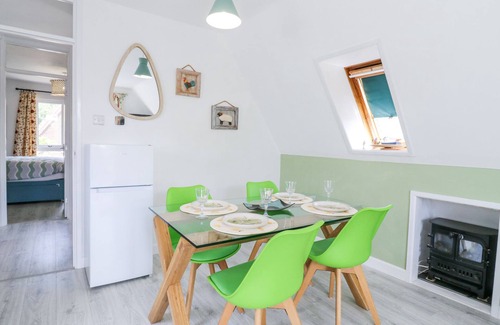 Thistley Green Cabaña | KINGFISHER, pet friendly, character holiday cottage in Isleham