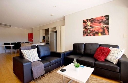 Agnes Water Apartamento | Kingfisher - Three-Bedroom Beachside Escape in Agnes Water, with Heated Communal Pool