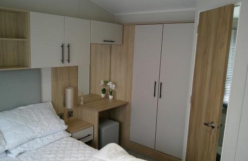 Chapel Saint Leonards Complejo | Kings Ashington 6 Berth Central Heated Enclosed Veranda