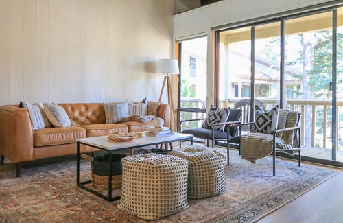 Kings Beach Apartamento | Kings Beach Dream Condo Close to SKI Fireplace W/D