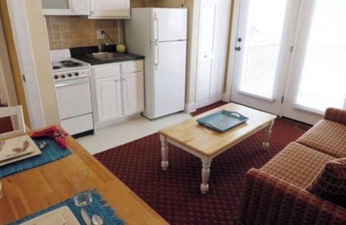 Lackey Complejo | King’s Creek, Up to 3 bdrm, Indiv homes, Gated. Close to attractions, food, &64.