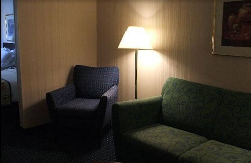 Landen Hotel | Kings Inn & Suites Mason