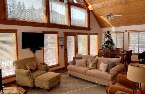 Red River Casa | Kings Mountain Kabin With High Speed Wifi