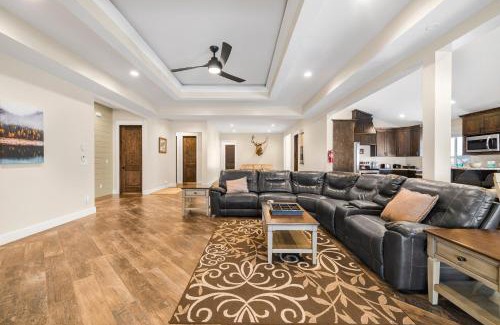 Island Park Casa | Kings Retreat