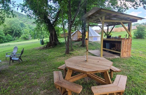 Eureka Springs Alquiler De RV | Kings River Bell Tent Glamping