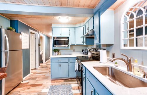 Kingston Cabina | Kingston Cabin Rental: Walk to Lake Texoma Beaches