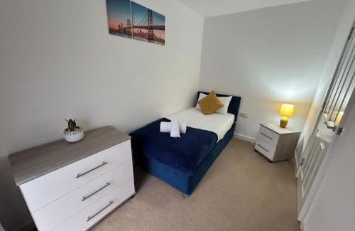 Derby Casa | Kingsway House - Spacious 4 Bed Home From Home in Derby