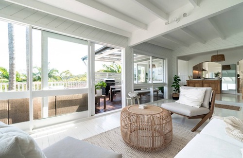 Bateau Bay Casa | Kipling House. Complete comfort, charm and style.