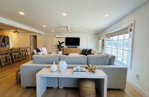 Surf City Casa | KITE FEST WEEKEND-dates available! Brand new! Ocean block, heart of Surf City