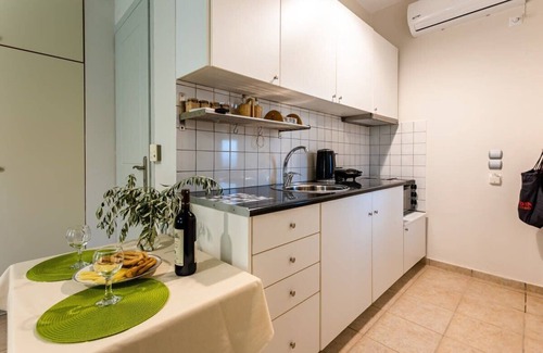 Kitries Casa | Kitries Summer Getaway - Eden Seaside Suite