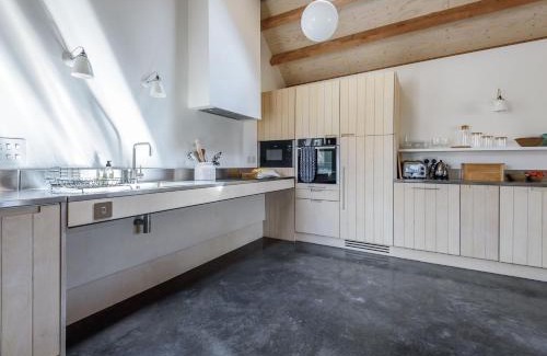 West Compton Casa | Kittwhistle