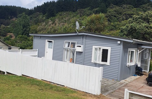 Kawhia Casa | Kiwi as - cute comfy and an euphoric escape