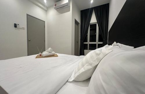 Salak South Apartamento | KL City 3BR 3Bath Condo , Razak city ,TV box & Pool