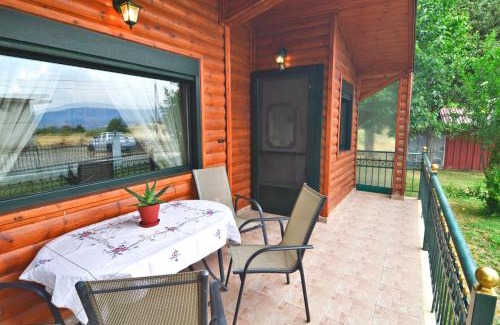 Kastoria Casa | Kleonikis wooden house Kastoria